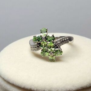 Peridot Floral Design Ring